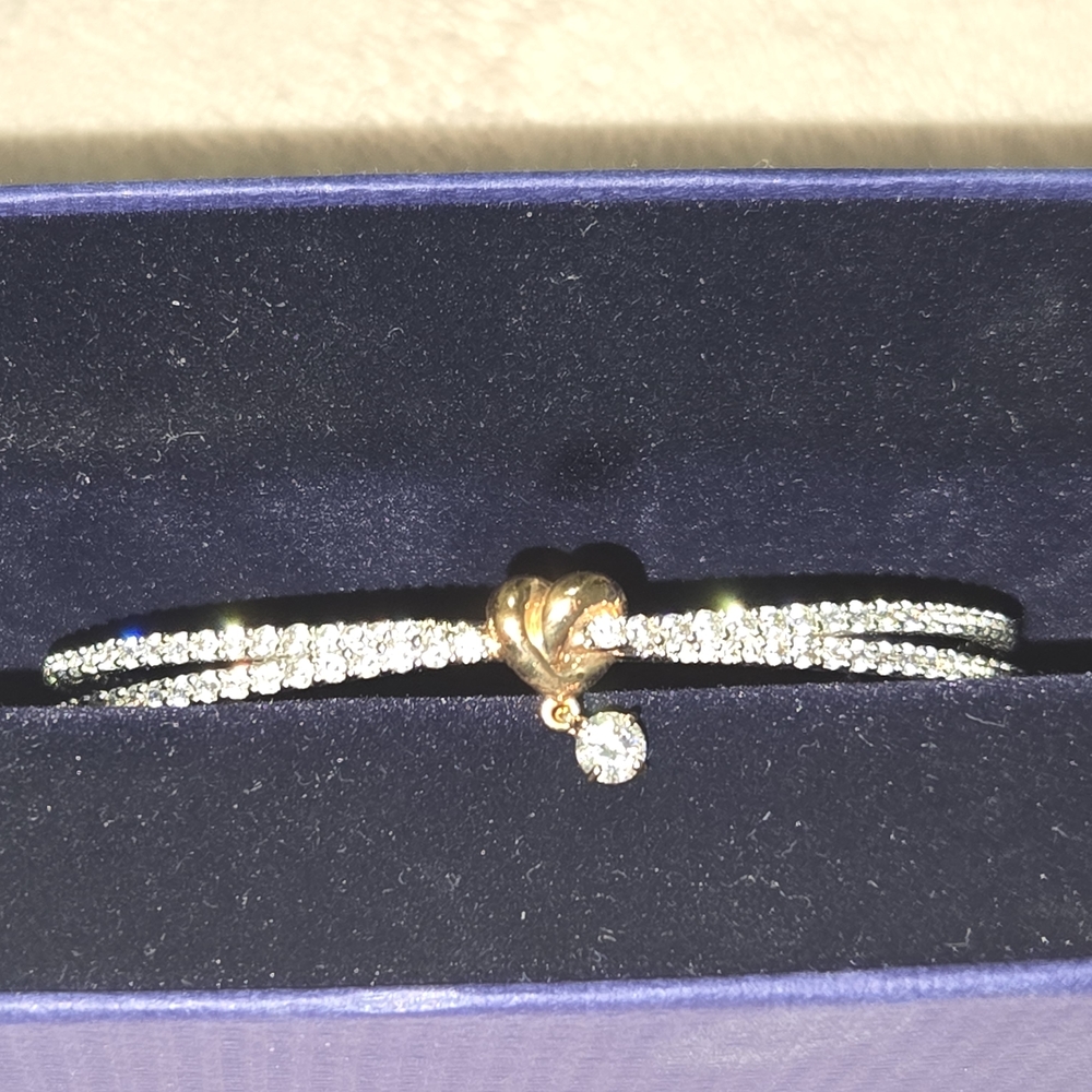 Elegant Gold and Silver Heart Bracelet